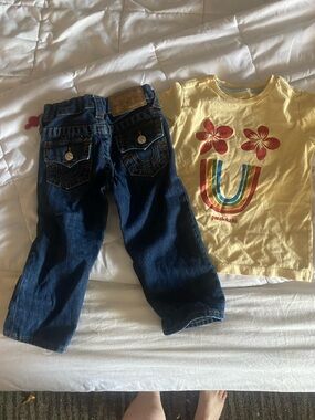 Yellow Rainbow Flower Tee for Kids 2T 3T lot of 2 True religion and para  NWOT
